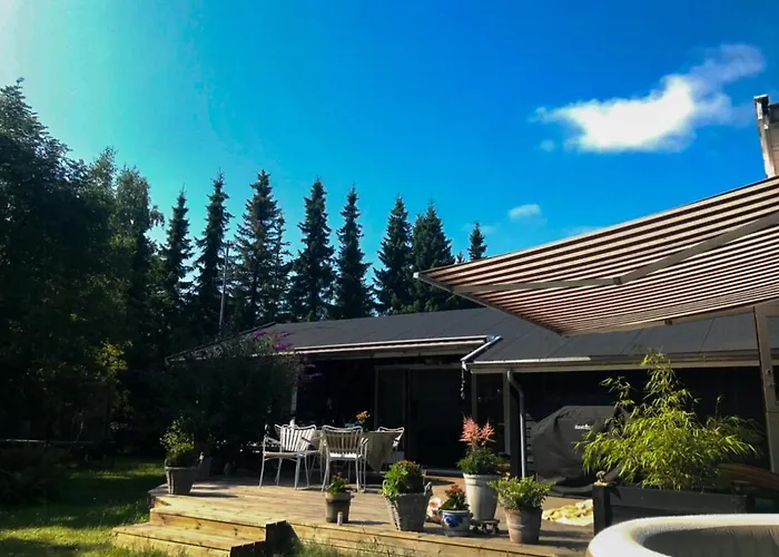 Bright Summer House Near Gudmindrup 別荘